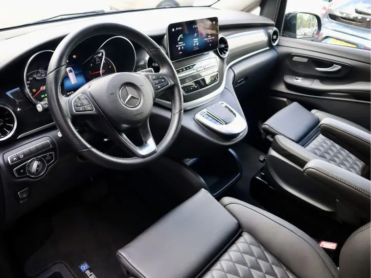 Mercedes-Benz V-Class 2024 photo 2