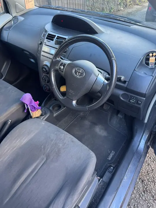 Toyota Yaris 2009 photo 3