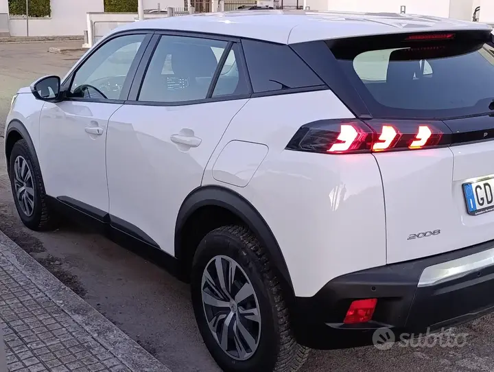 Peugeot 2008 2020 photo 4