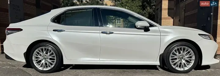 Toyota Camry 2017 photo 4