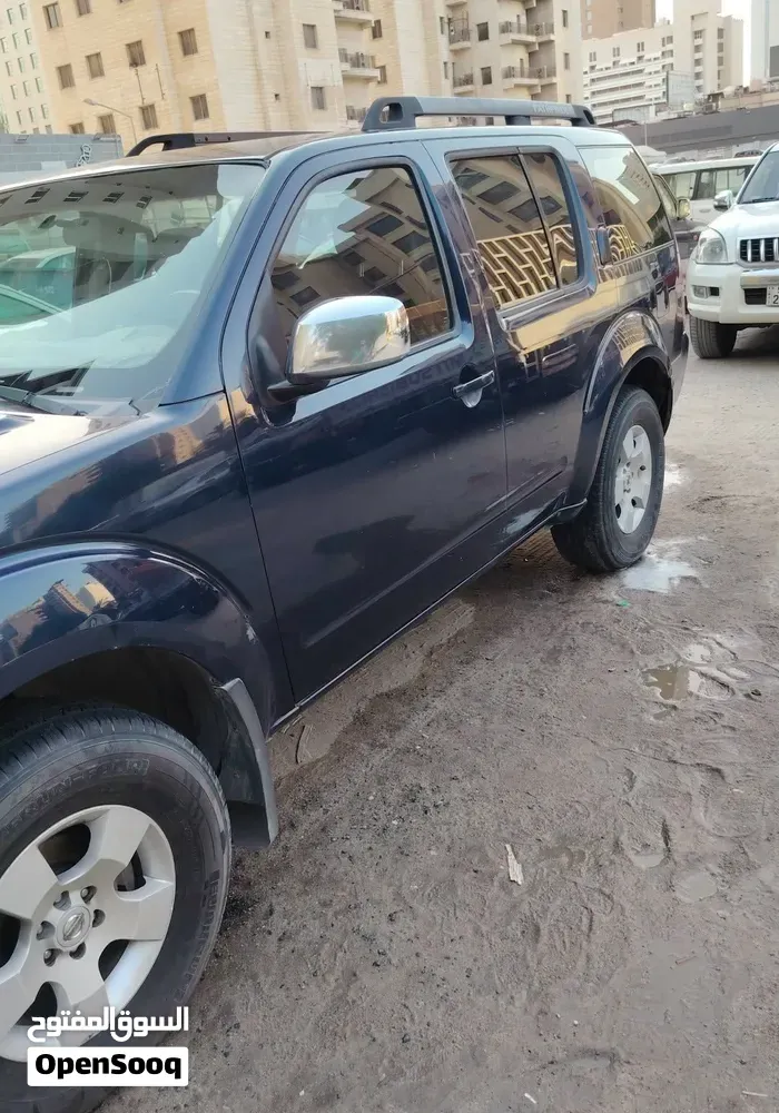 Nissan Pathfinder 2006 photo 2