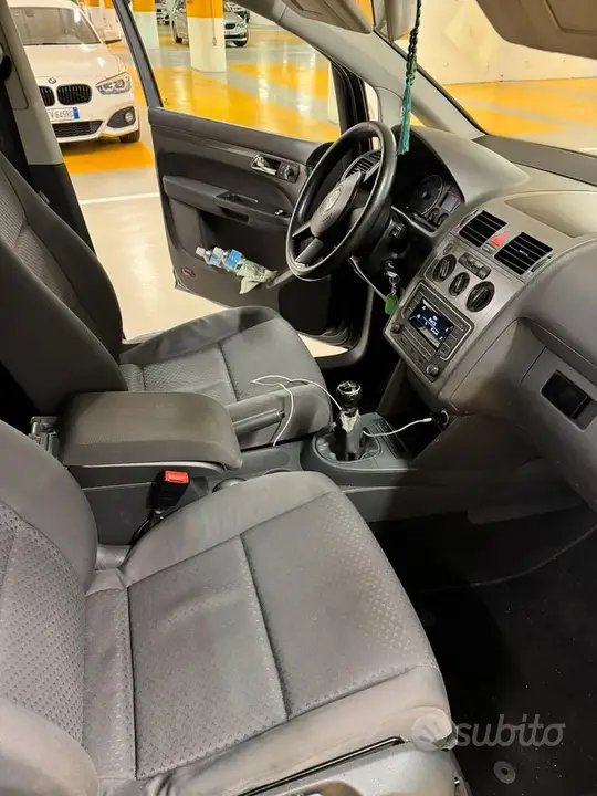 Volkswagen Touran 2026 photo 2