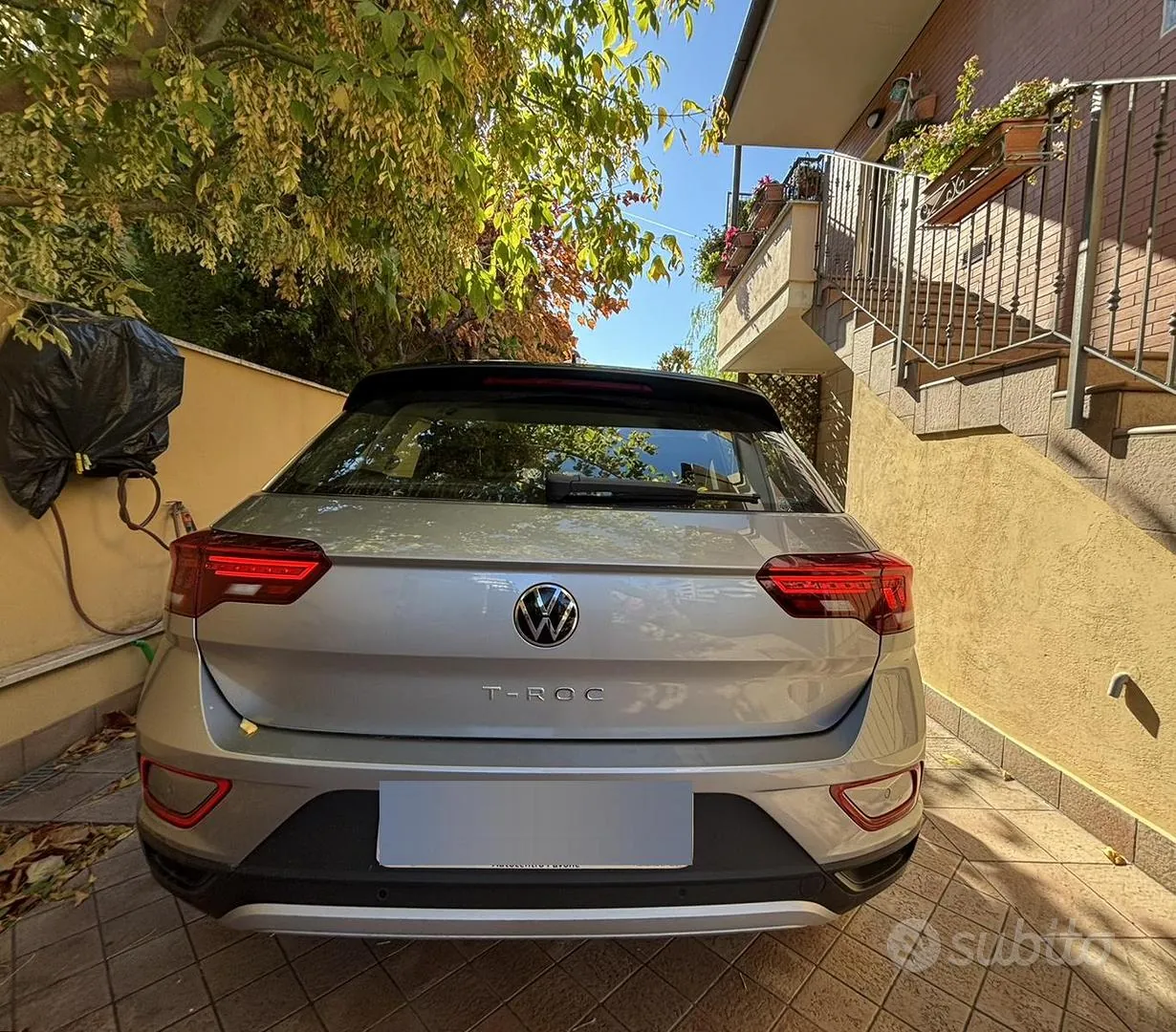Volkswagen T-Roc 2024 photo 2