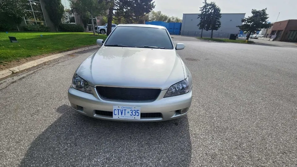 Lexus Is 2004 photo 3