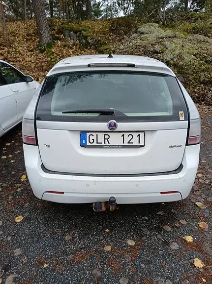 Saab 9-3 2011 photo 2