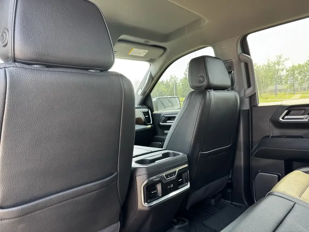 GMC Sierra 1500 2024 photo 3