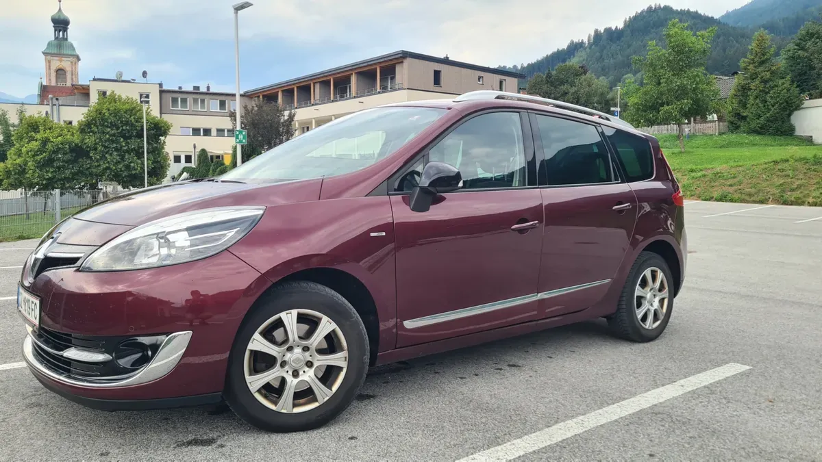 Renault Grand Scénic 2013 photo 2
