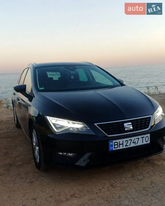 Seat Leon 2019 photo 2