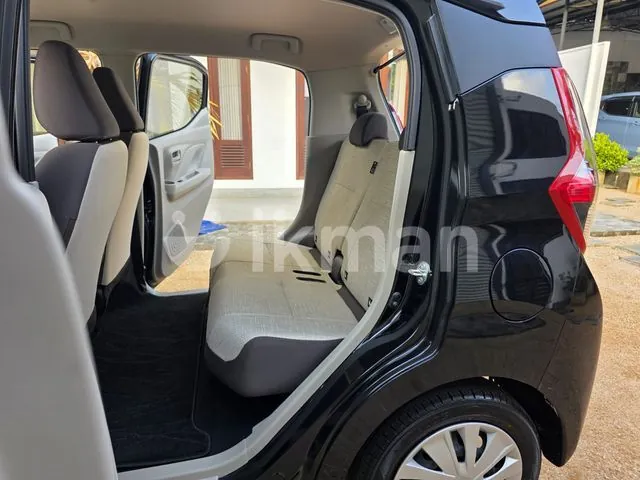 Mitsubishi Ek Wagon 2024 photo 5
