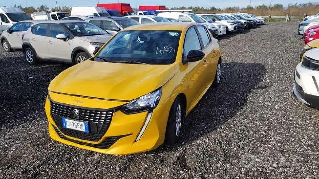 Peugeot 208 2023 photo 2