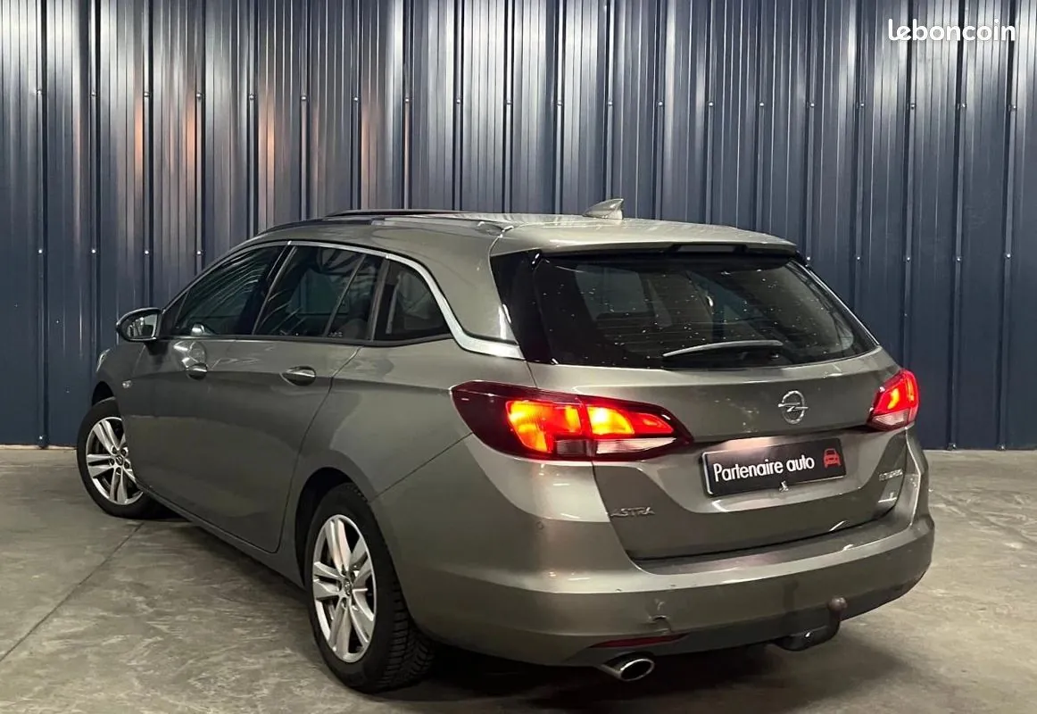 Opel Astra 2016 photo 2