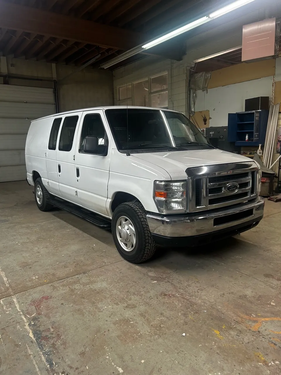 Ford E250