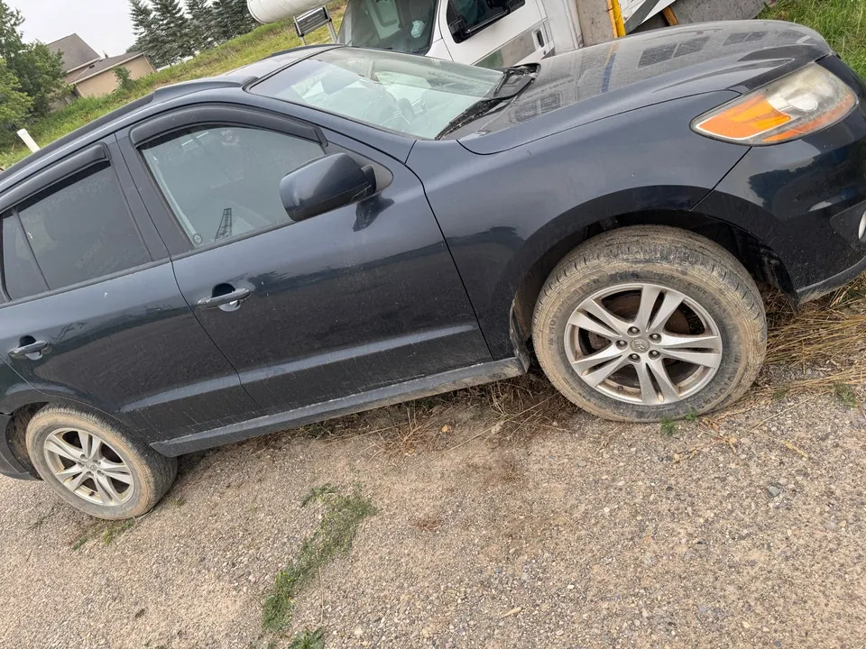 Hyundai Santa Fe 2011 photo 4