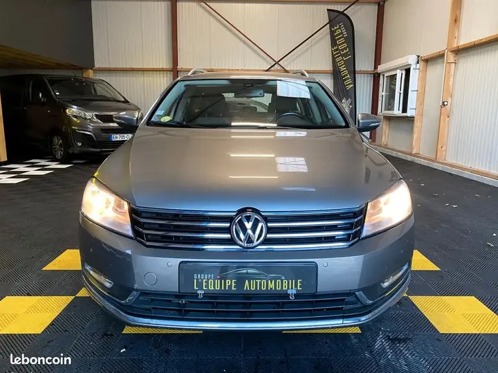Volkswagen Passat 2013 photo 2