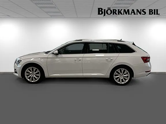 Skoda Superb 2023 photo 3