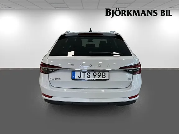 Skoda Superb 2023 photo 4