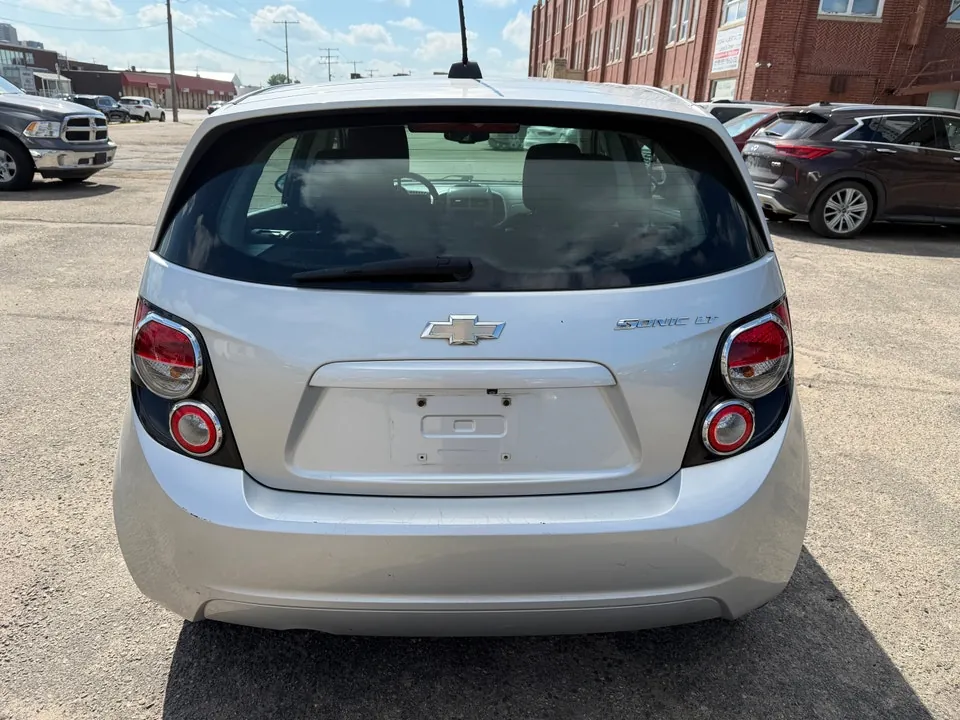 Chevrolet Sonic 2015 photo 4