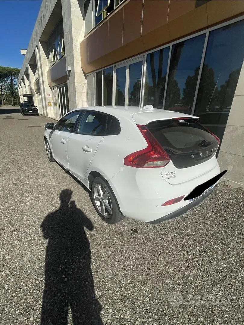 Volvo V40 2018 photo 2