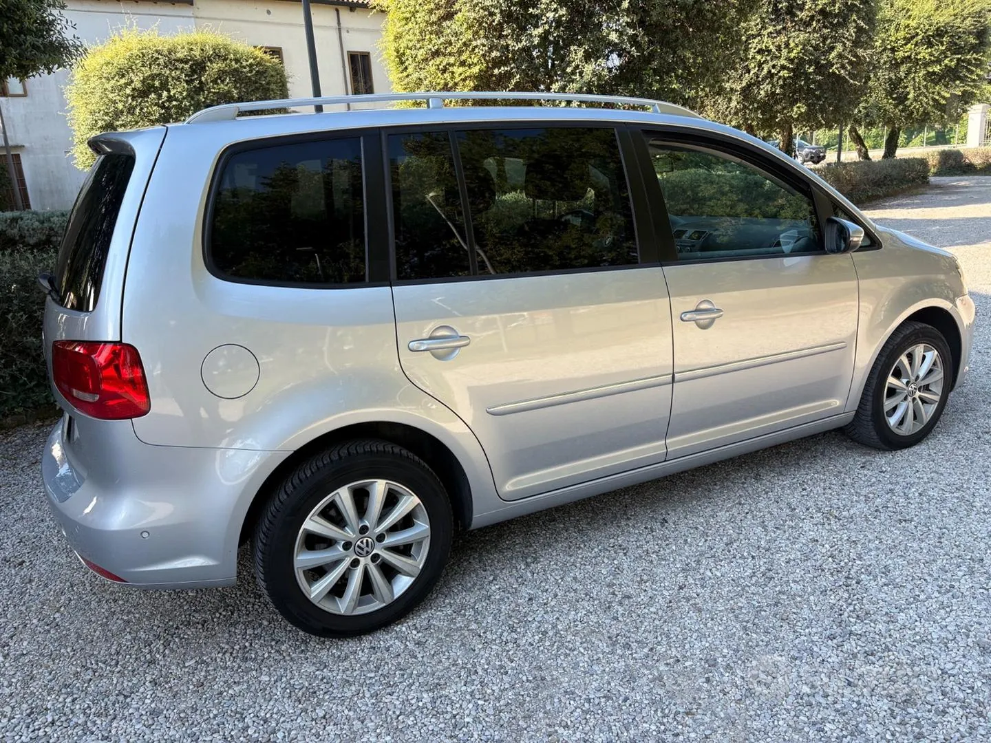 Volkswagen Touran 2014 photo 5