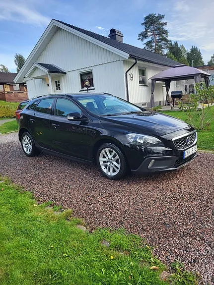 Volvo V40 Cross Country 2013 photo 2