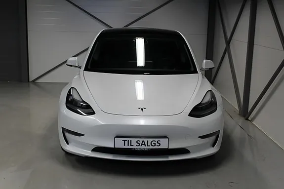 Tesla Model 3 2020 photo 3