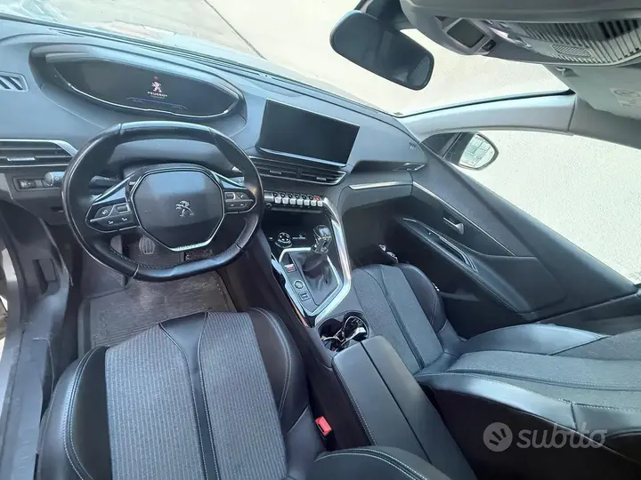 Peugeot 3008 2021 photo 2