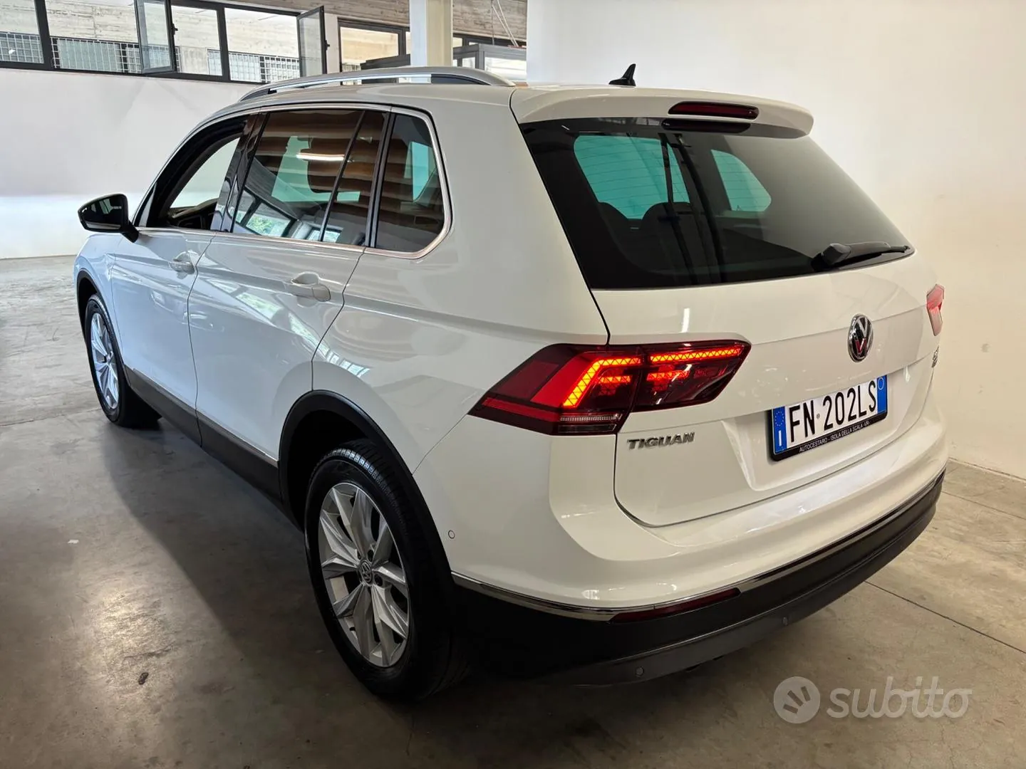 Volkswagen Tiguan 2018 photo 2