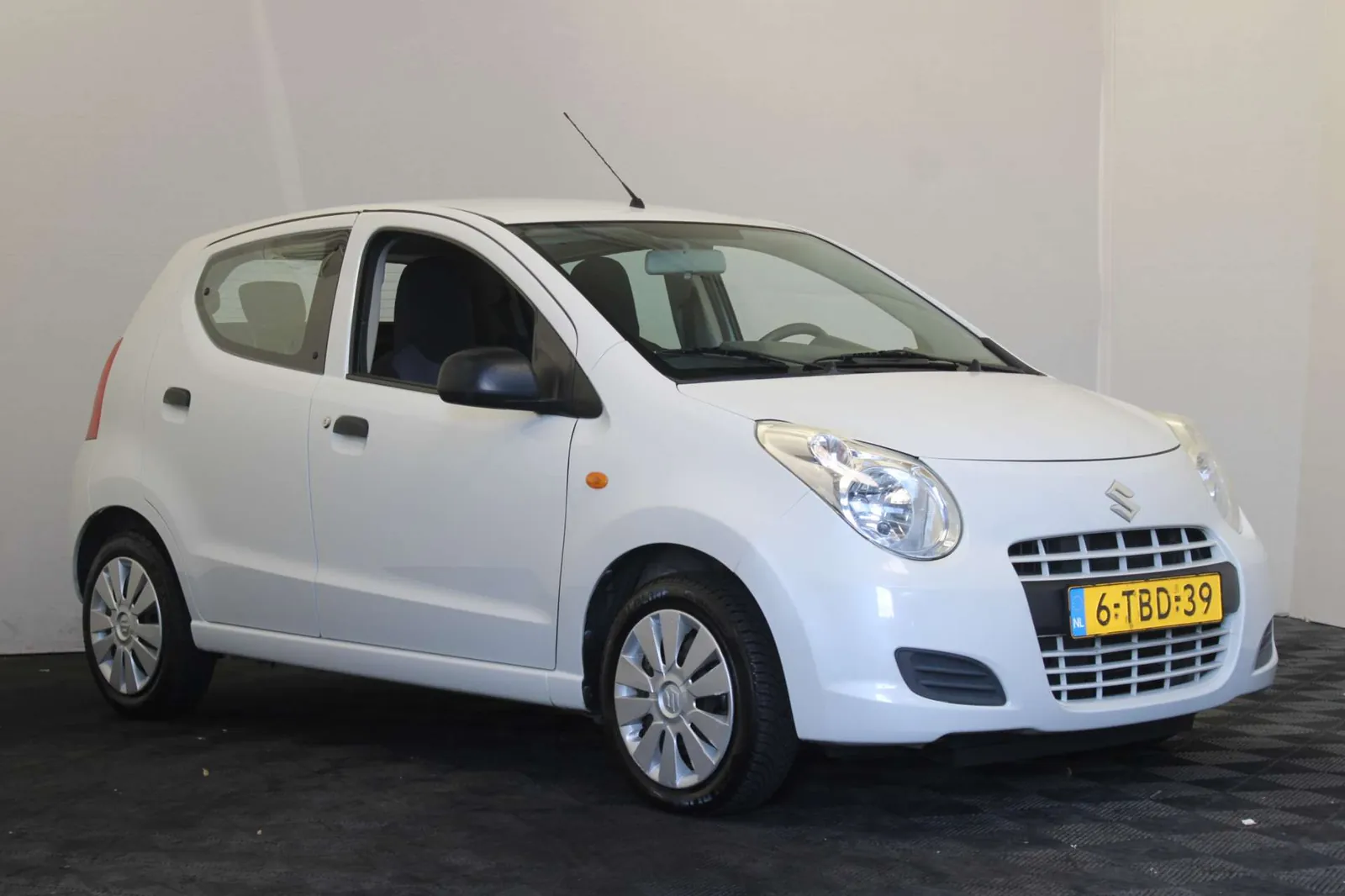 Suzuki Alto 2014 photo 3