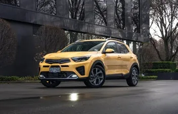 Kia Stonic 2024 photo 2