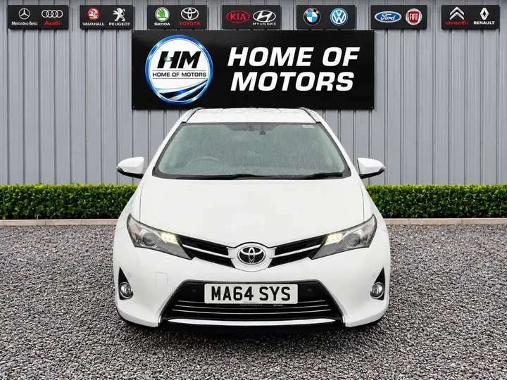 Toyota Auris 2014 photo 5
