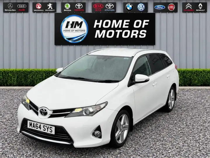 Toyota Auris 2014 photo 3
