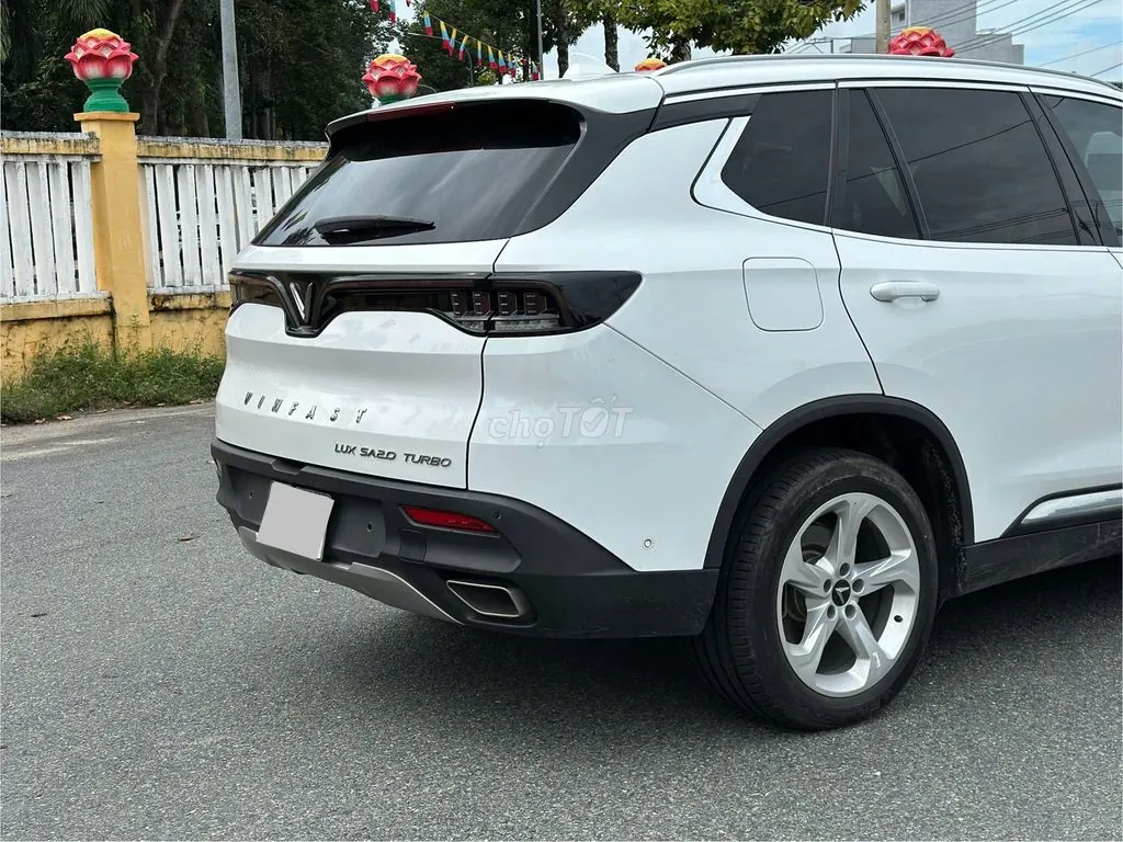 Vinfast Lux Sa2.0 2019 photo 4