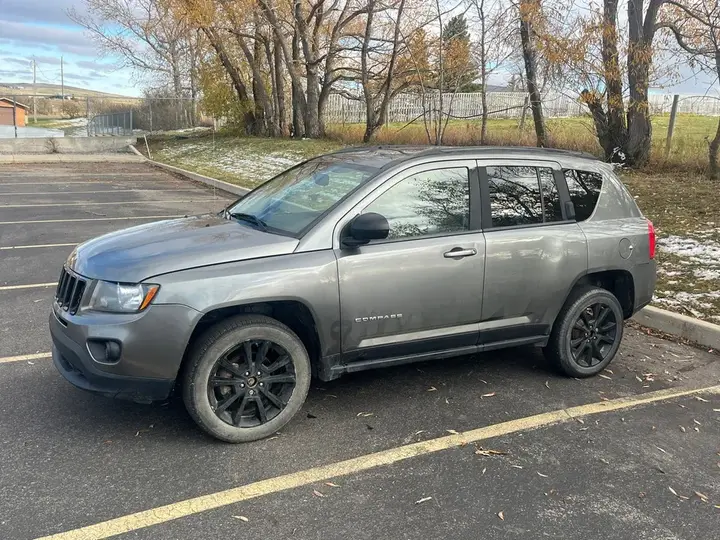 Jeep Compass 2013 photo 2
