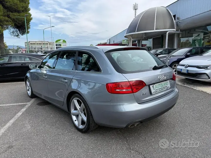 Audi A4 Avant 2012 photo 4