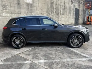Mercedes-Benz Glc 300 E 2026 photo 3
