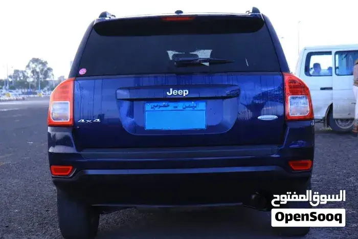 Jeep Compass 2012 photo 2