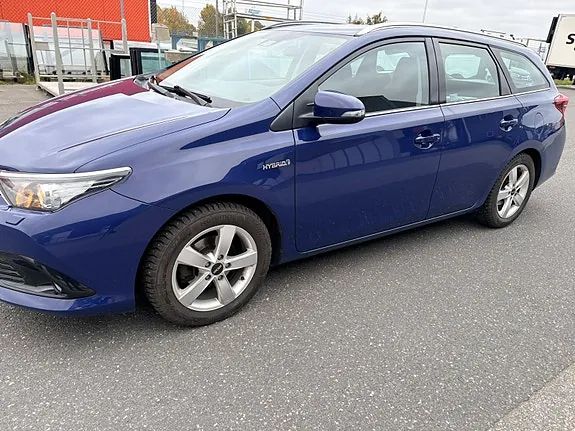 Toyota Auris 2018 photo 3