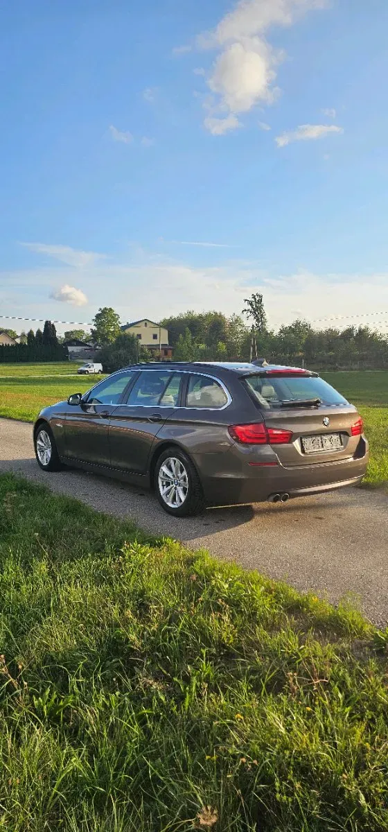 BMW 5 Series 2013 photo 2
