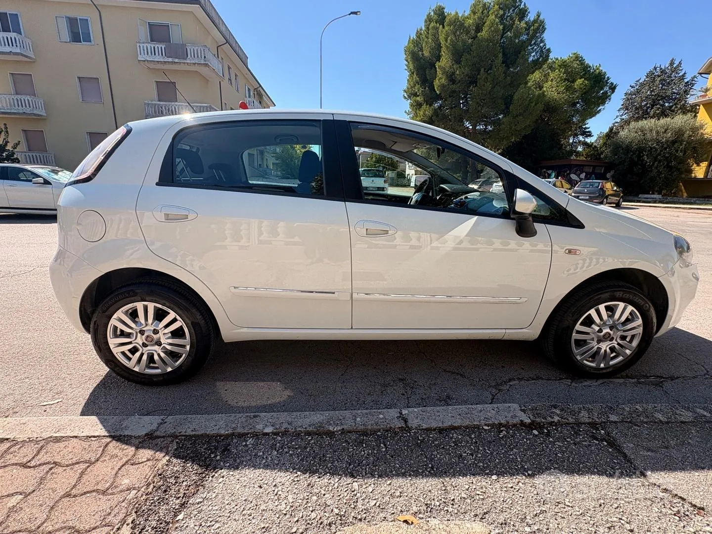 Fiat Punto 2014 photo 5