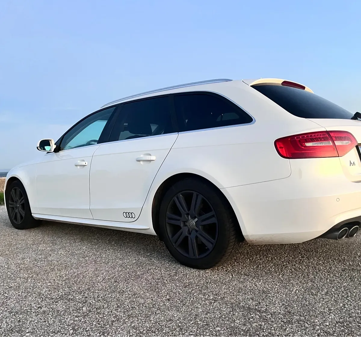 Audi A4 2014 photo 3
