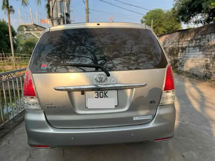 Toyota Innova 2009 photo 2