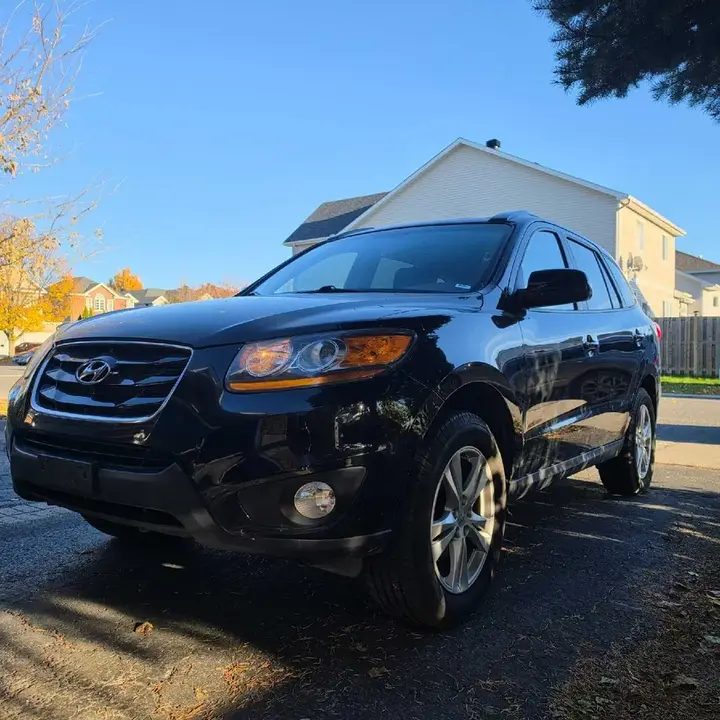 Hyundai Santa Fe 2011 photo 2