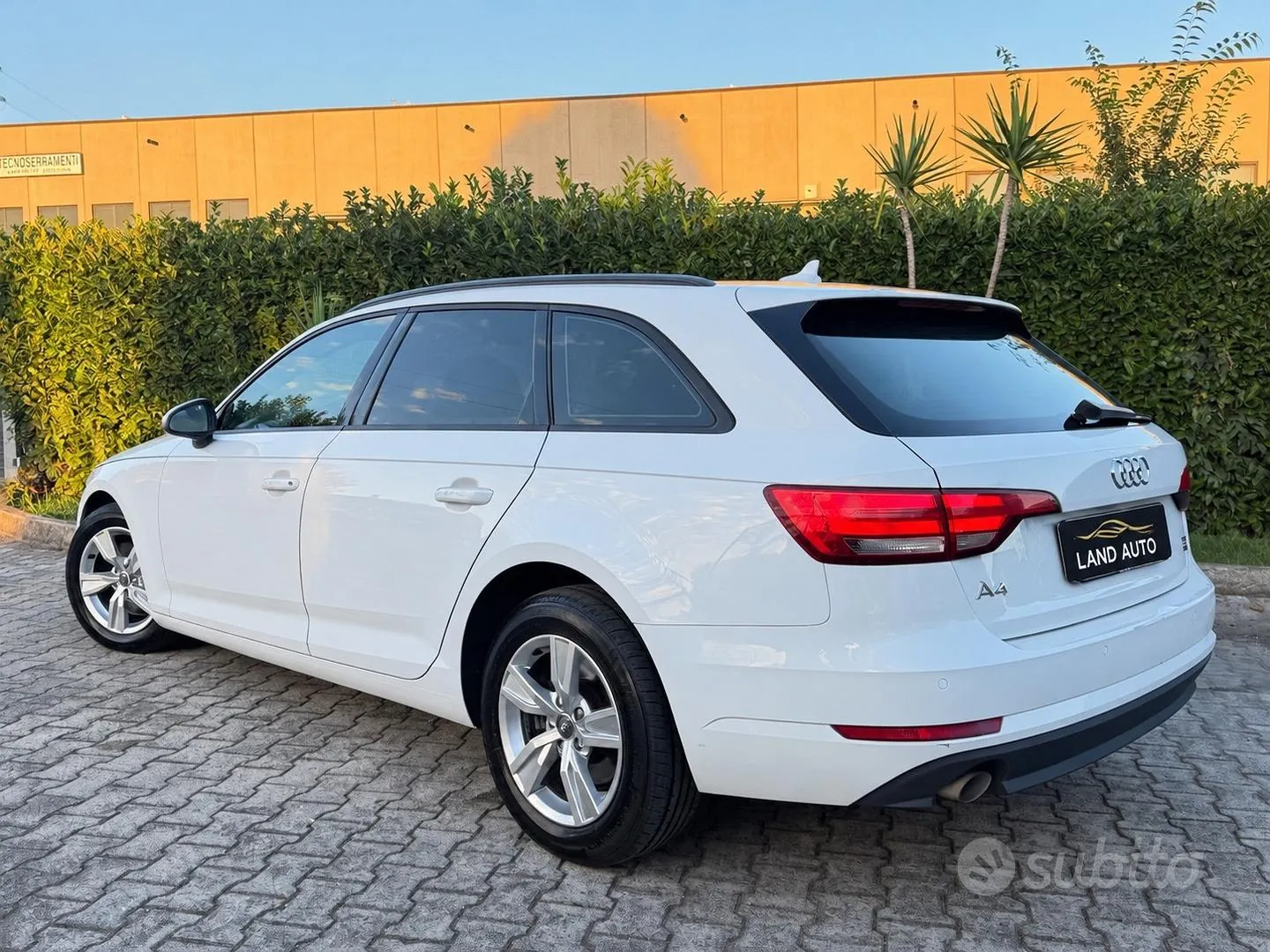 Audi A4 2016 photo 2
