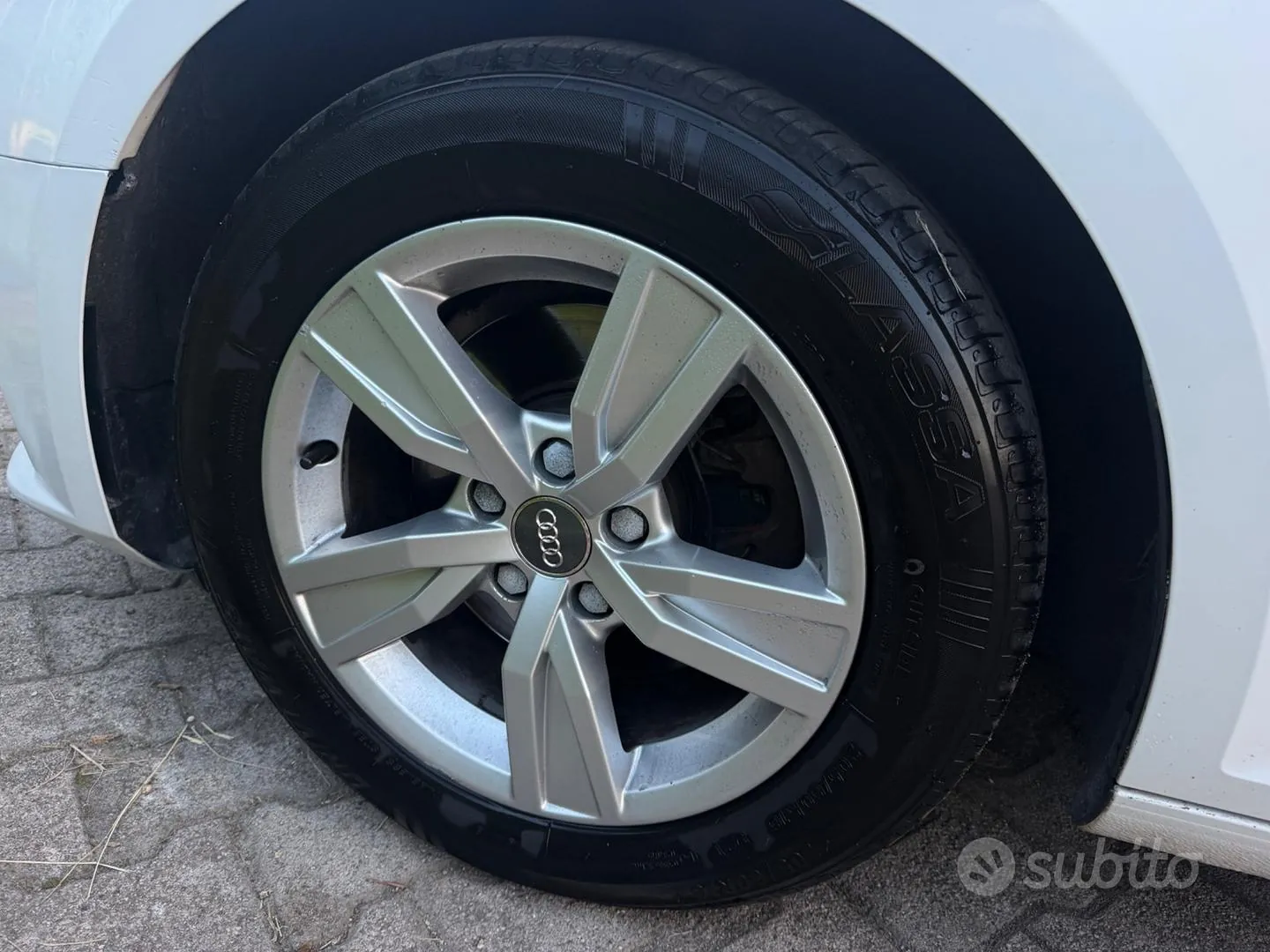 Audi A4 2016 photo 4