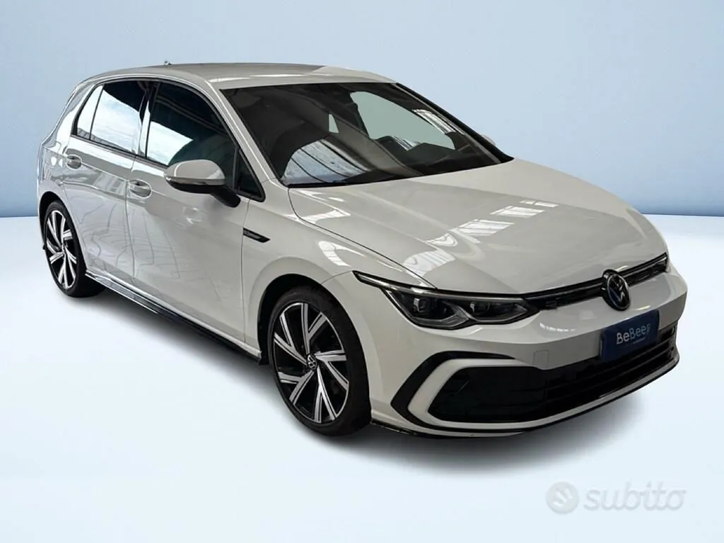 Volkswagen Golf 2024 photo 2