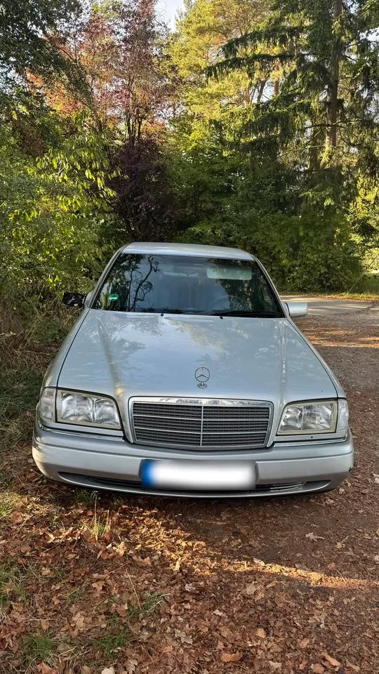 Mercedes-Benz C180