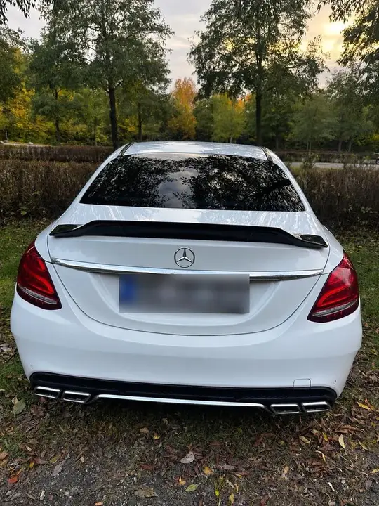 Mercedes-Benz C220D