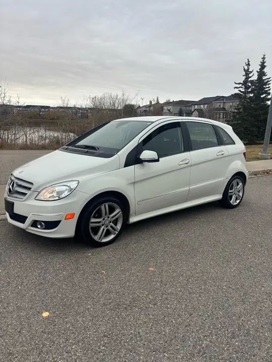 Mercedes-Benz B-Class 2011 photo 3