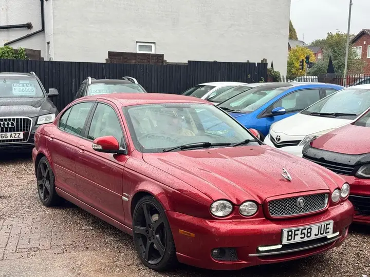 Jaguar X-Type