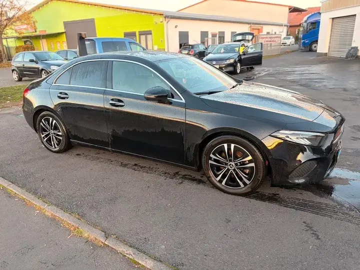 Mercedes-Benz A200